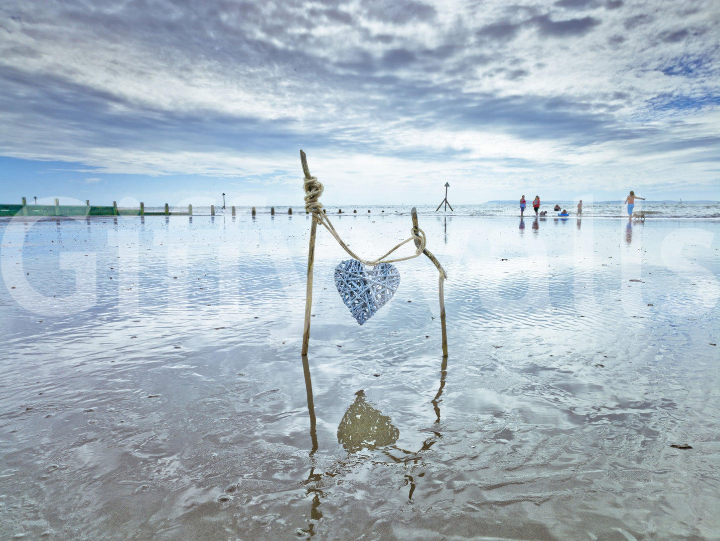 Handmade heart tied up Bound by Love wallpaper seaside atmosphere.