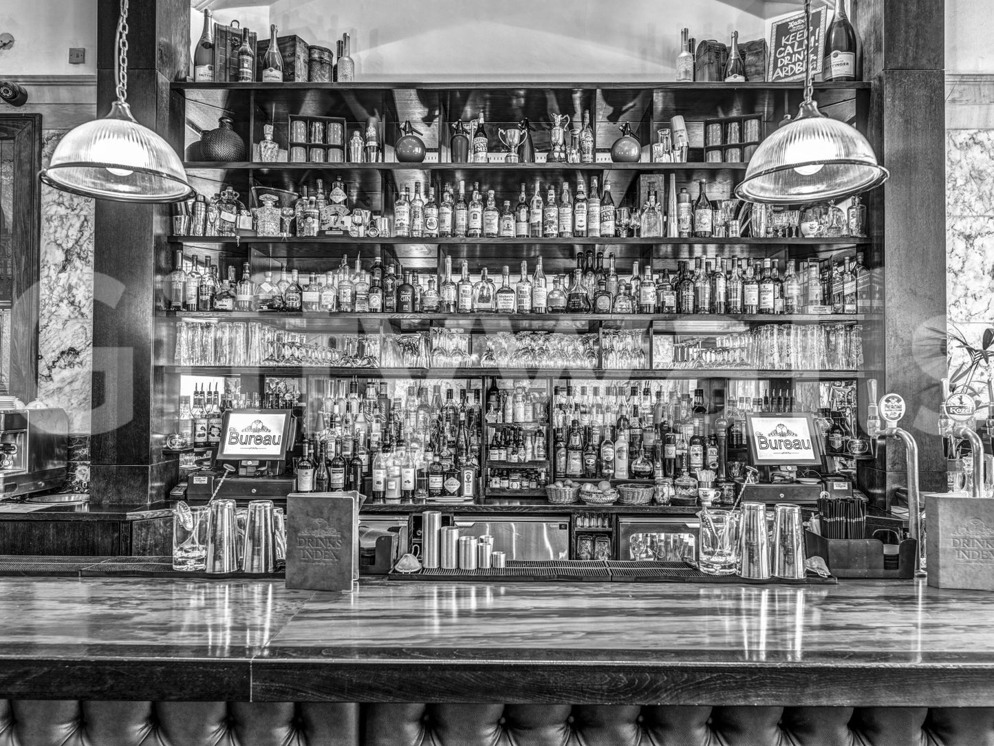 The wallpaper has a smooth, non-reflective matte finish.