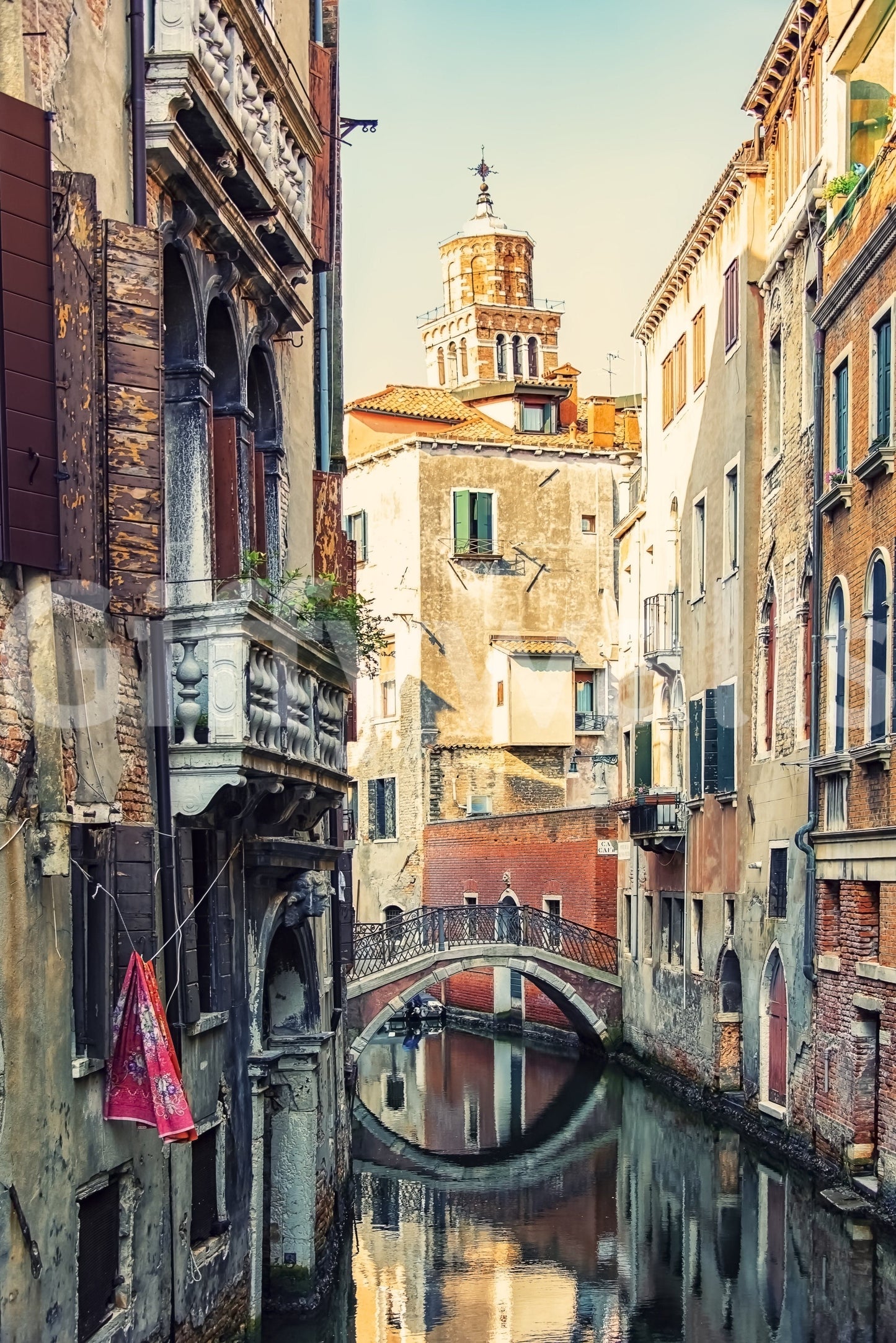 Picturesque Venice alley Canal View wallpaper for walls
