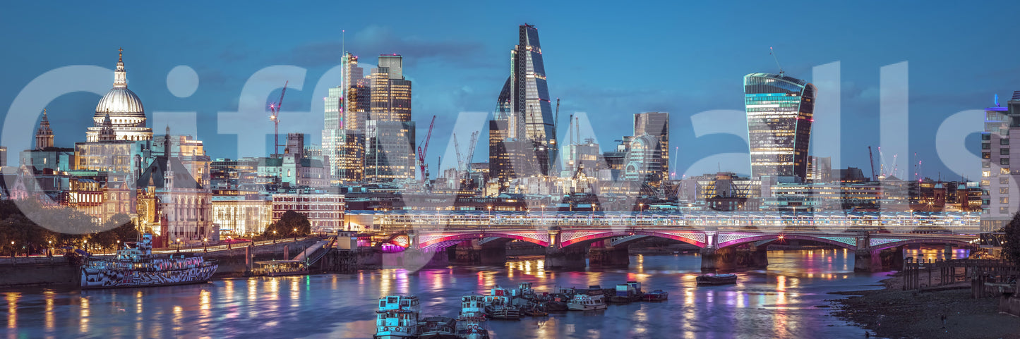 Mural of London’s Blackfriars Bridge and modern skyline