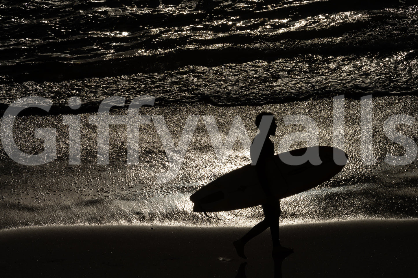 A detail of the warm tones in the rock and water.