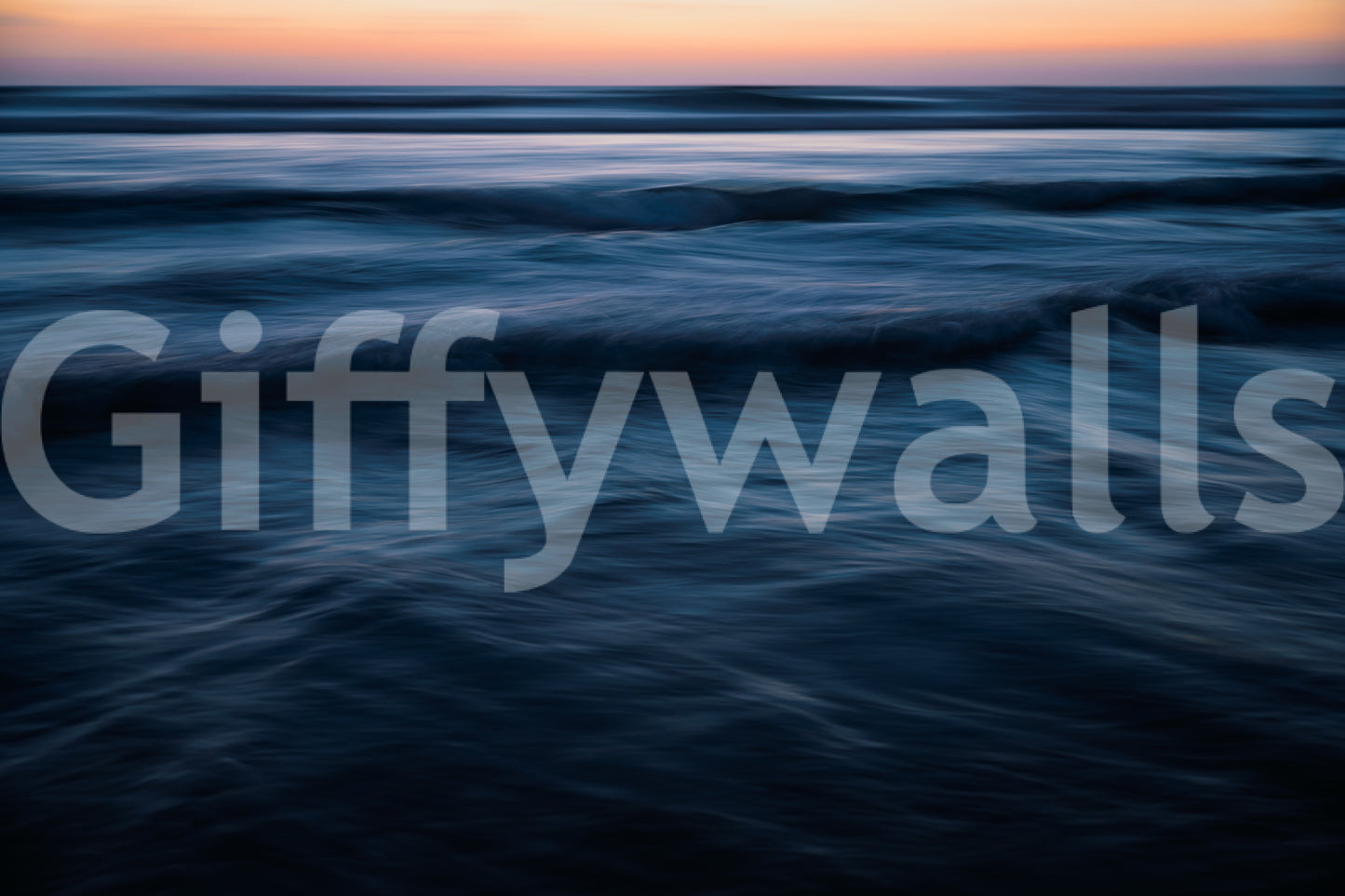 A detail of the brushstrokes and tones in the design.