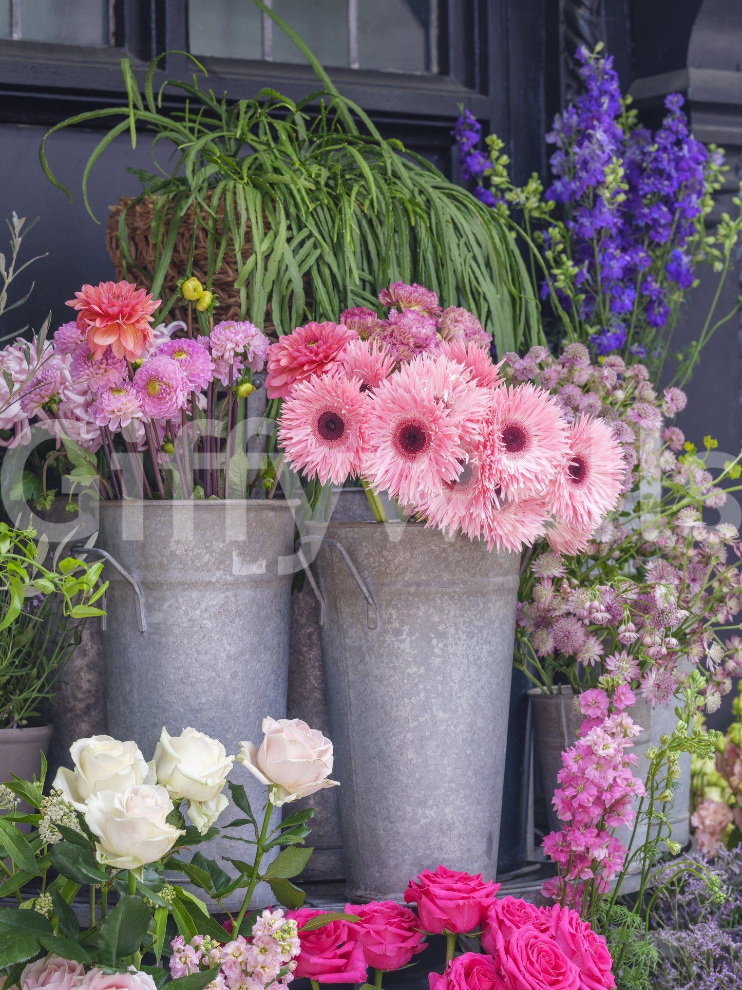 Mural de Pared con Exhibición Vibrante de Mercado de Flores