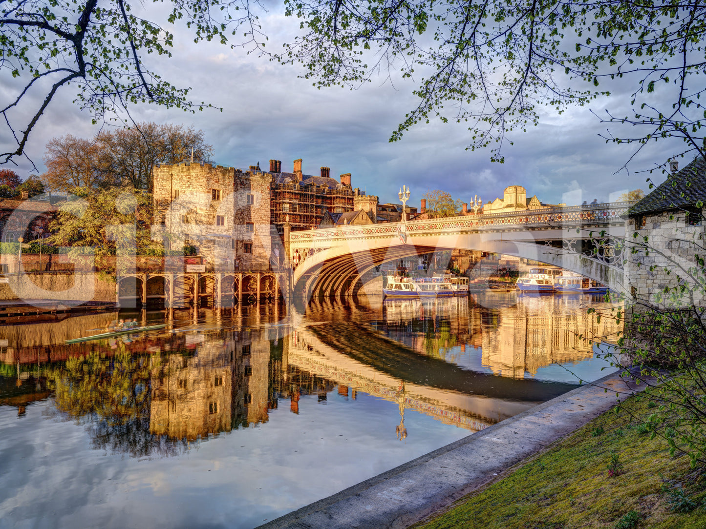 Papier peint panoramique York Golden River Reflection