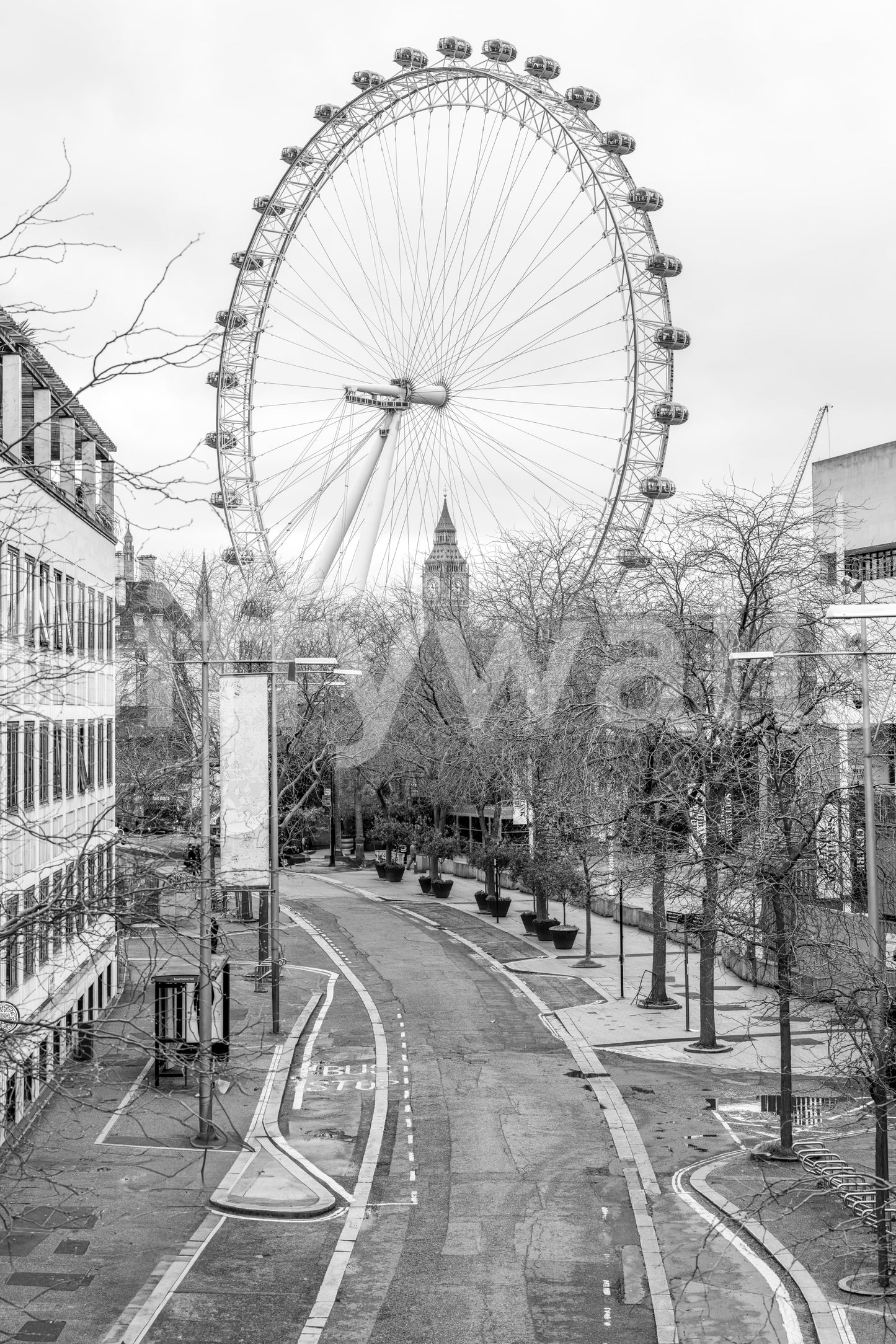 Papier peint panoramique monochrome de la ligne d'horizon des monuments de Londres