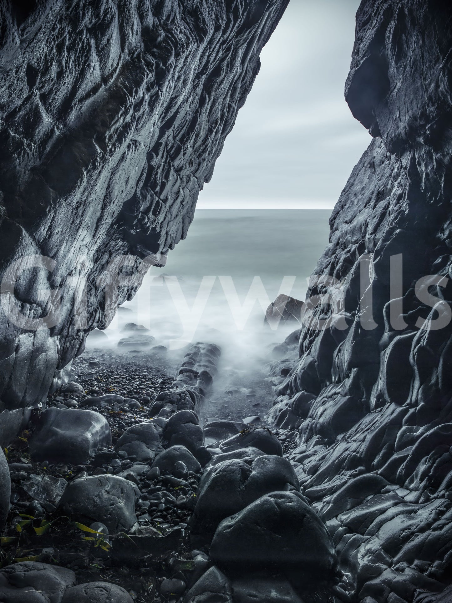 Rugged Stone Cove Outlook Wallpaper