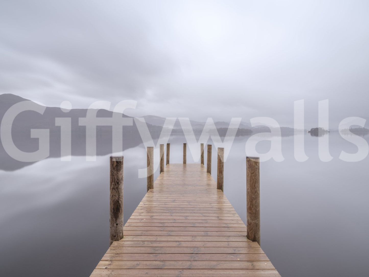 The composition is simple and balanced.