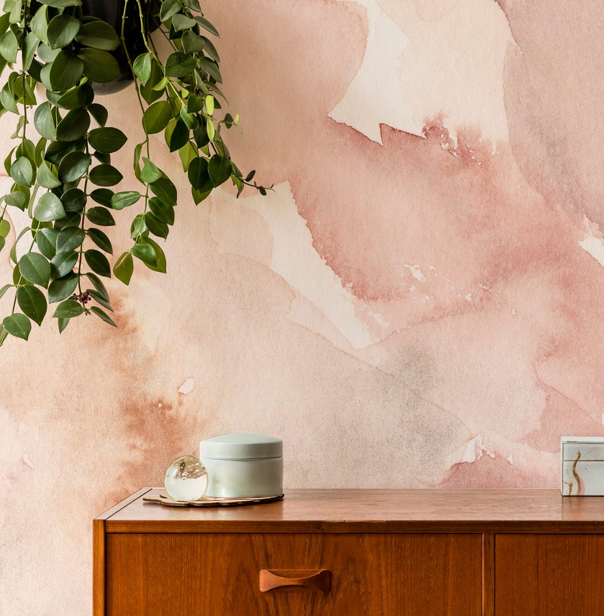 Soft Pink Delicate Artistic Wallpaper