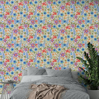 Offwhite wallpaper with bold retro florals

