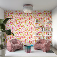 Kids room wallpaper with smiling daisy blooms

