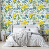 Intricate floral design in Iris & Rose Garden wallpaper for a peaceful space

