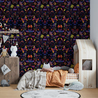 Bright floral wallpaper with metallic details

