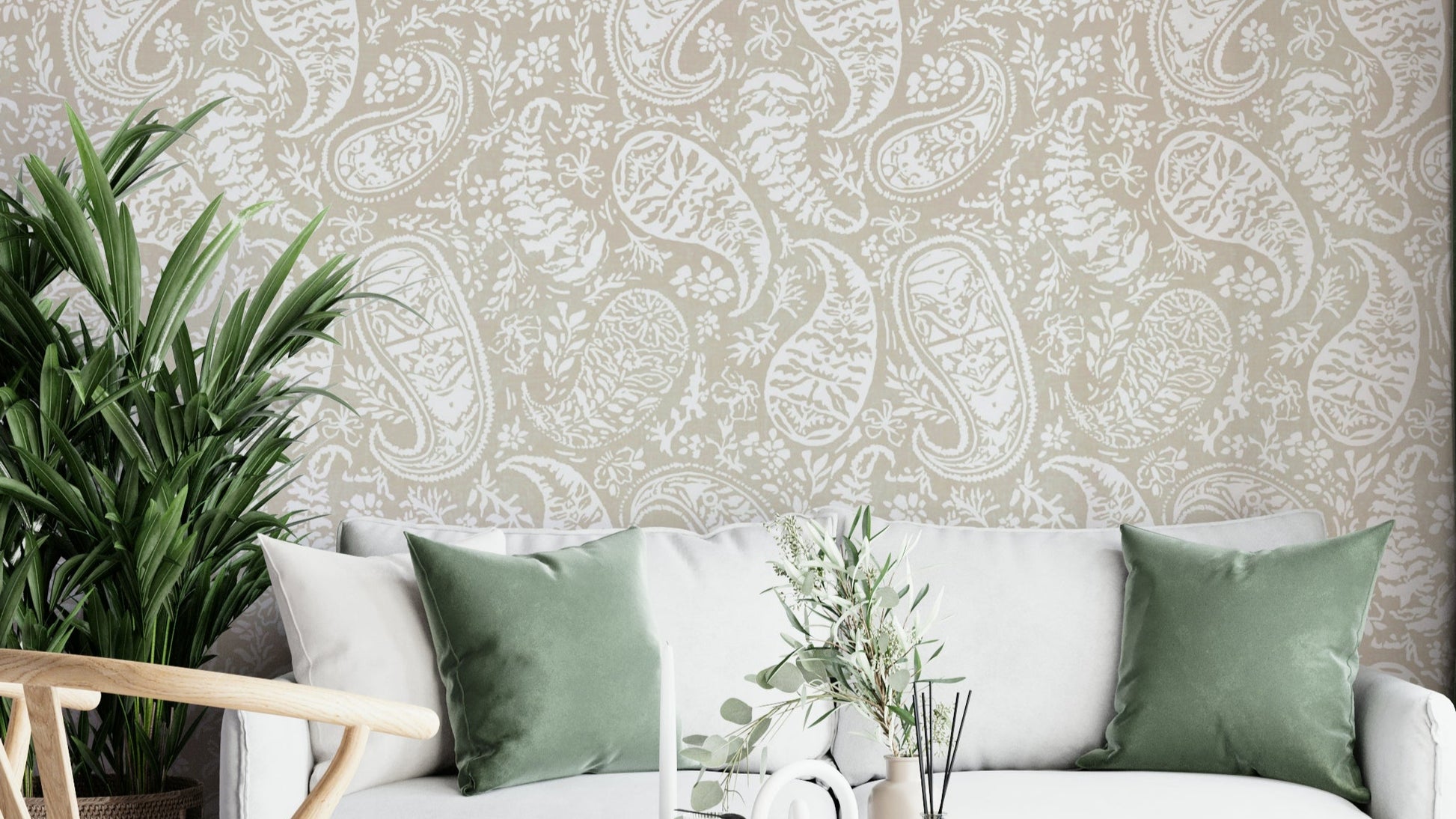 Refined paisley pattern.

