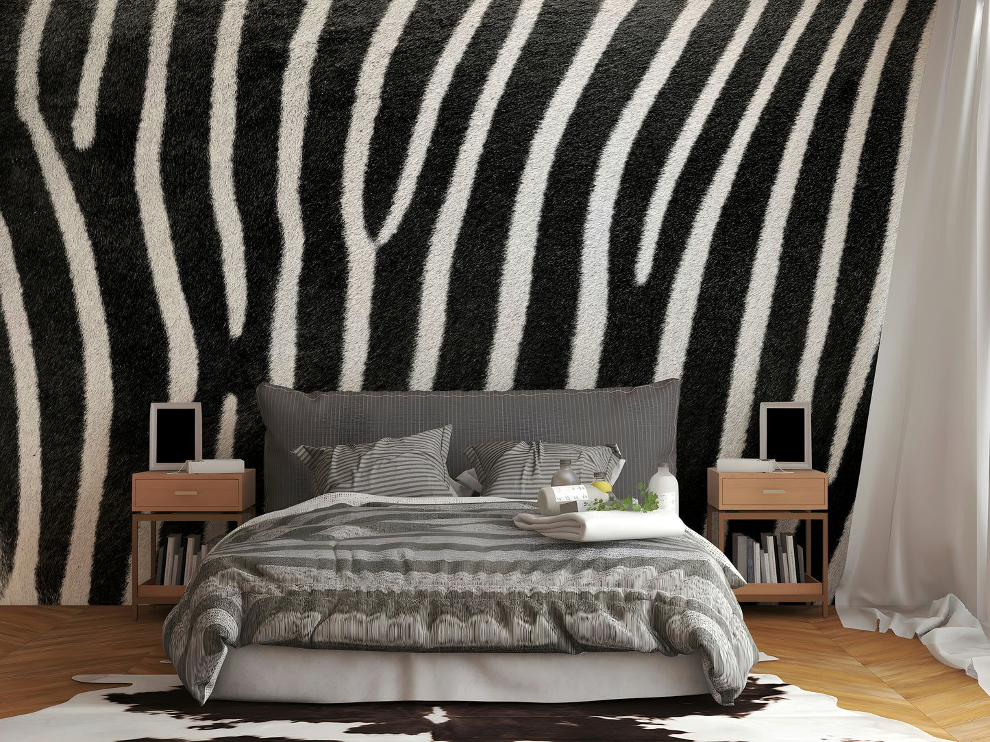 Mimics zebra coat pattern.

