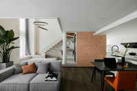 Features a damask style with Art Deco floral motifs.
