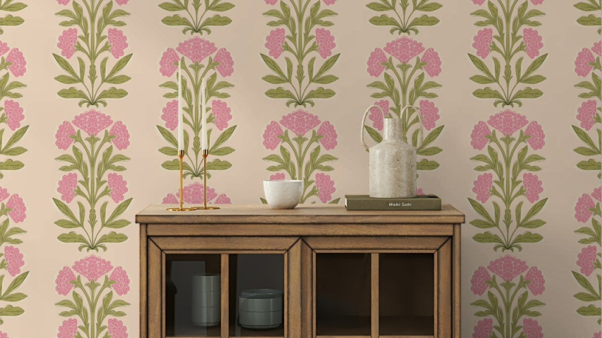 The style is artistic and natural.

