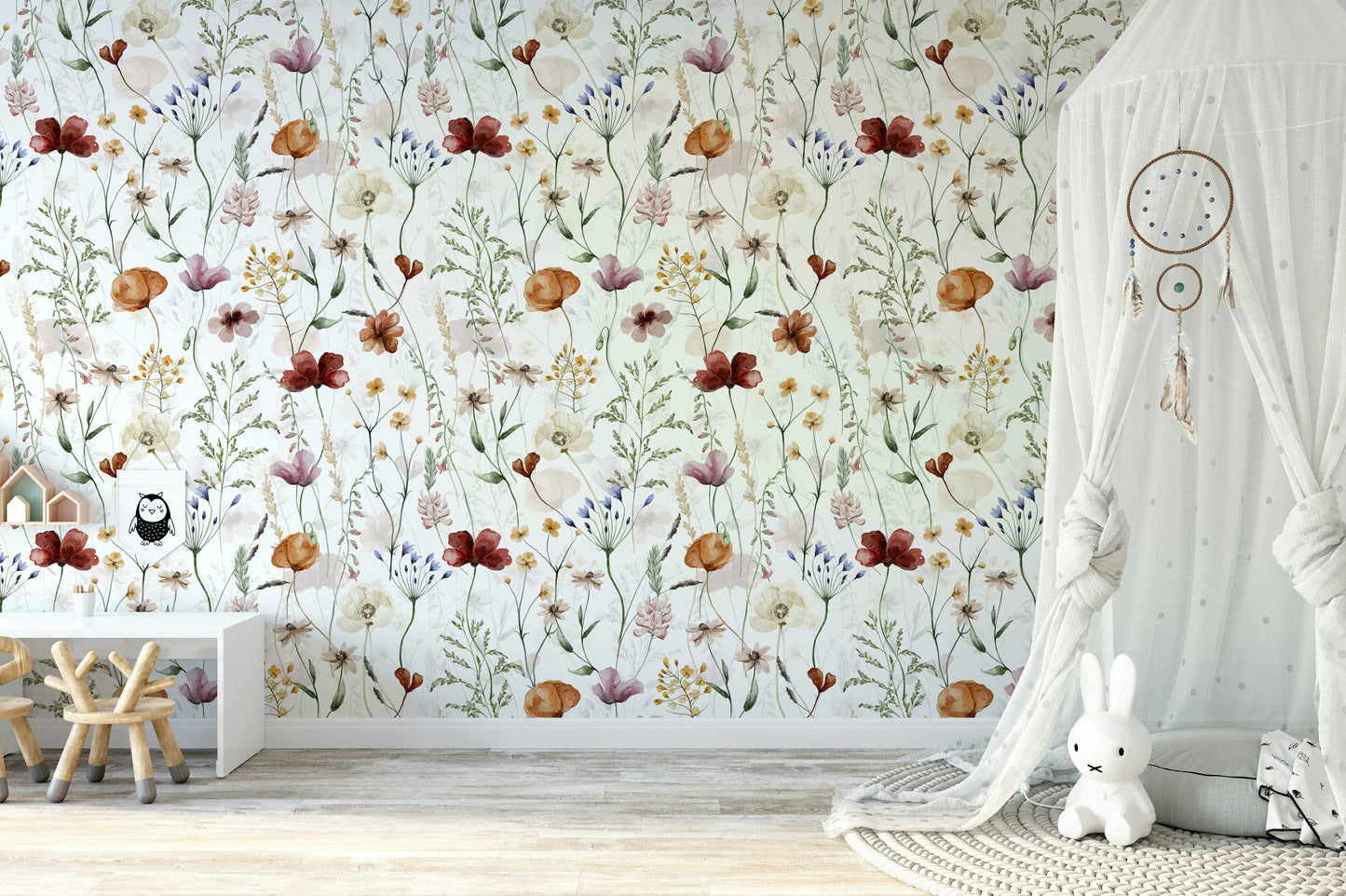 A seamless pattern for a kids' room or nursery.

