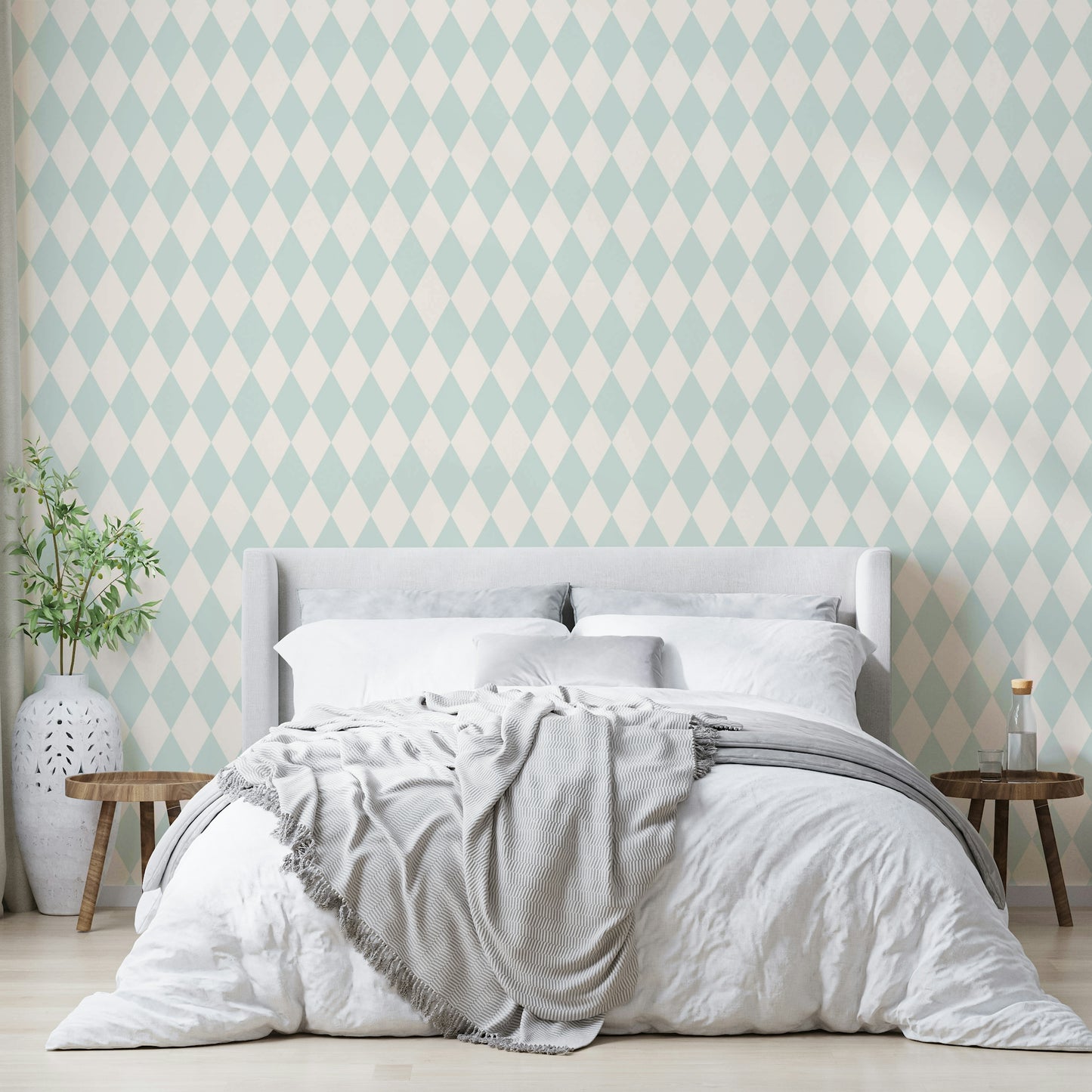 The wallpaper is a two-tone diamond pattern.

