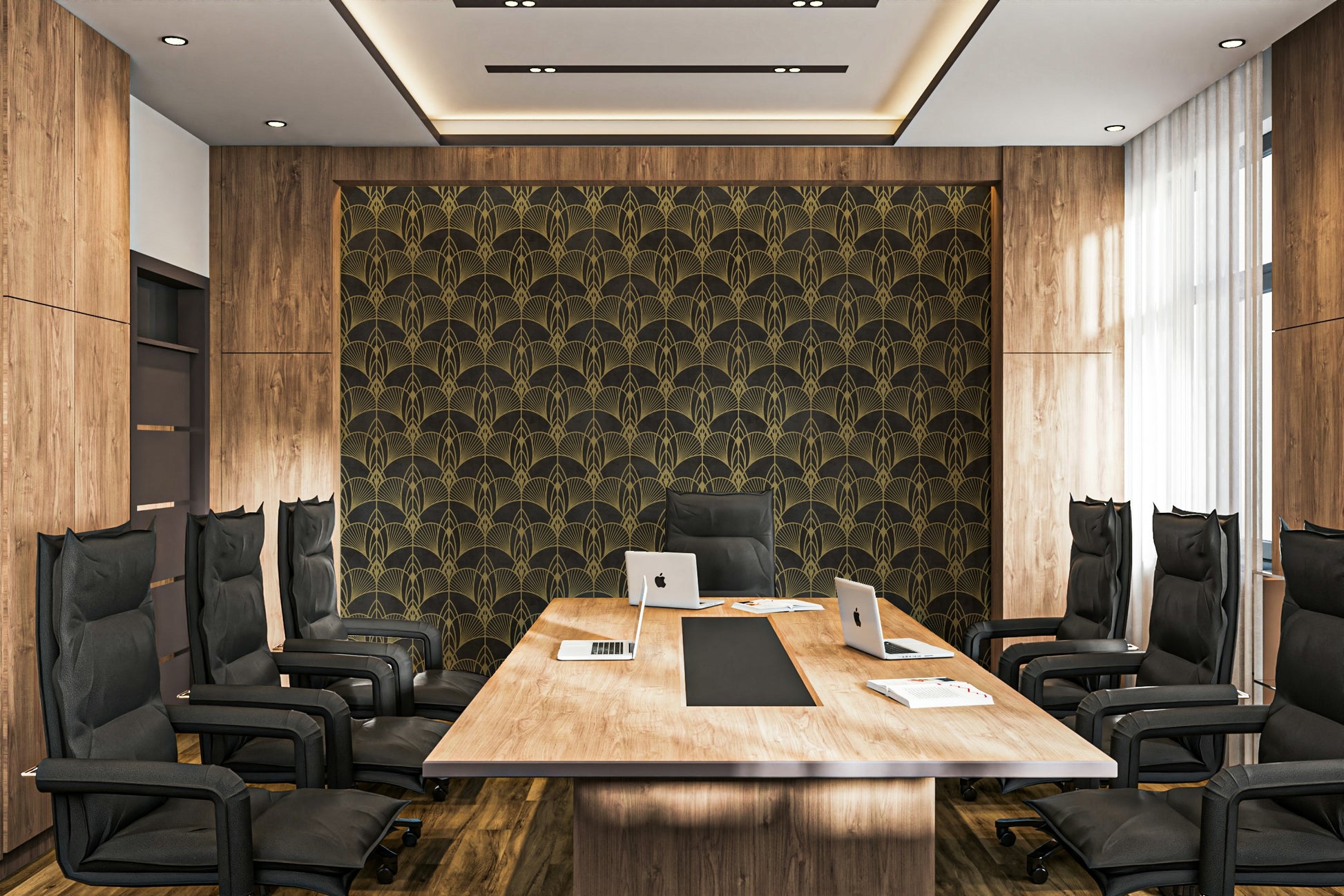 The wallpaper features a repeating symmetrical pattern.

