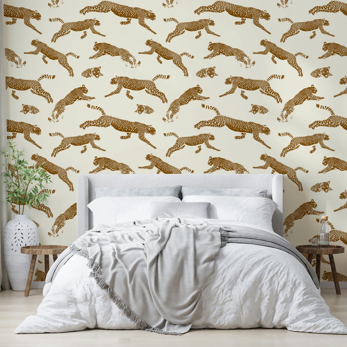 An interior with a dramatic and striking accent wall

