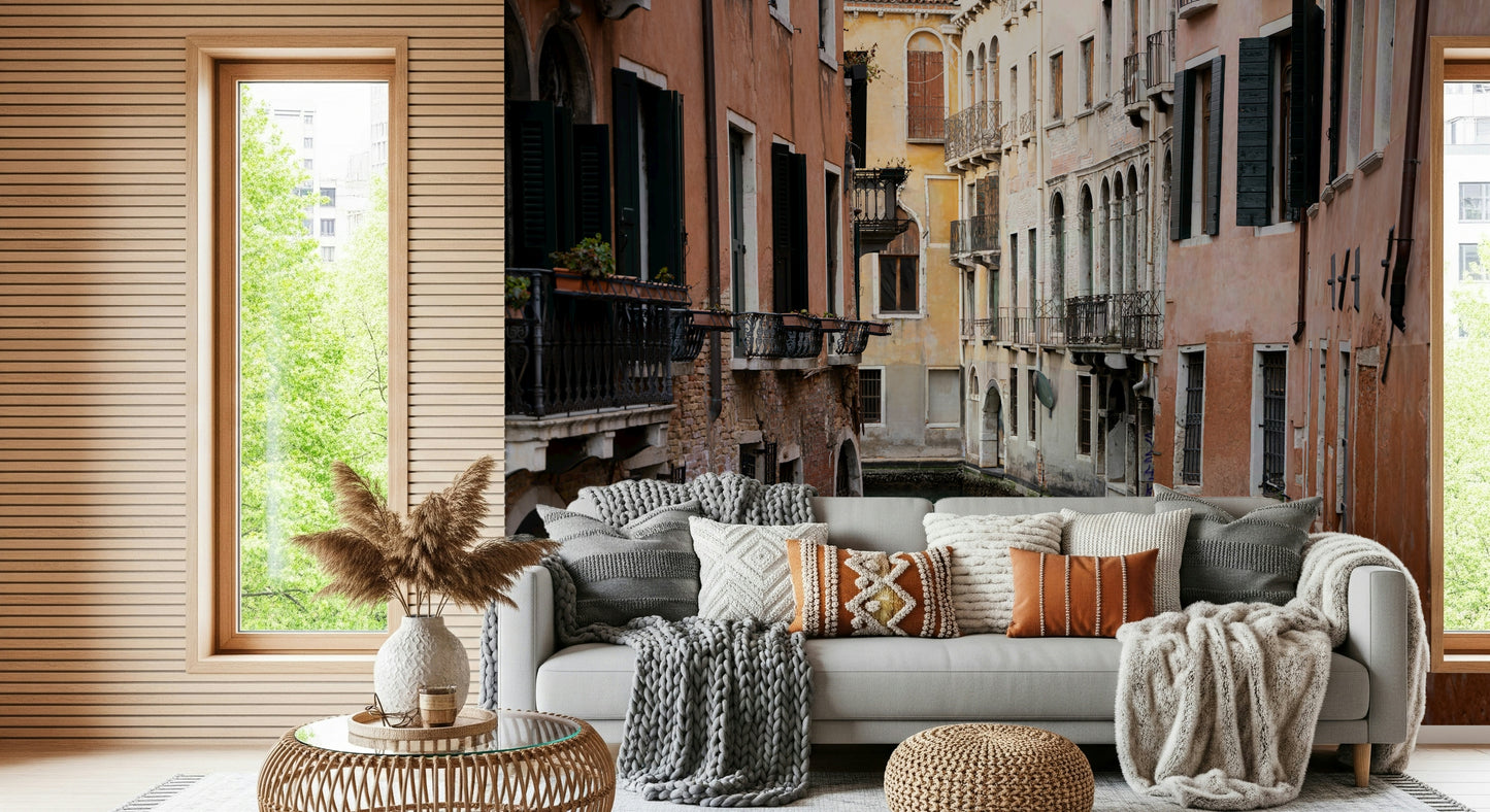 Scenic wallpaper with Venetian waterways and historic buildings in soft natural light.