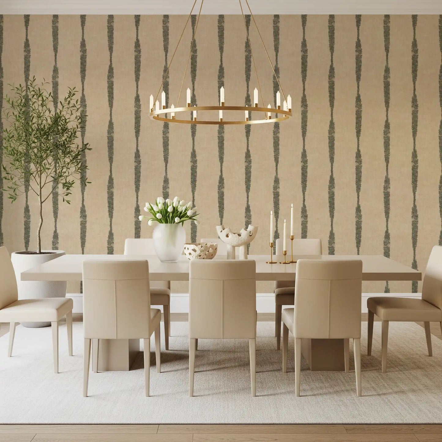 Gedempte Groene Gestructureerde Versleten Strepen op Warm Beige Behang⁠