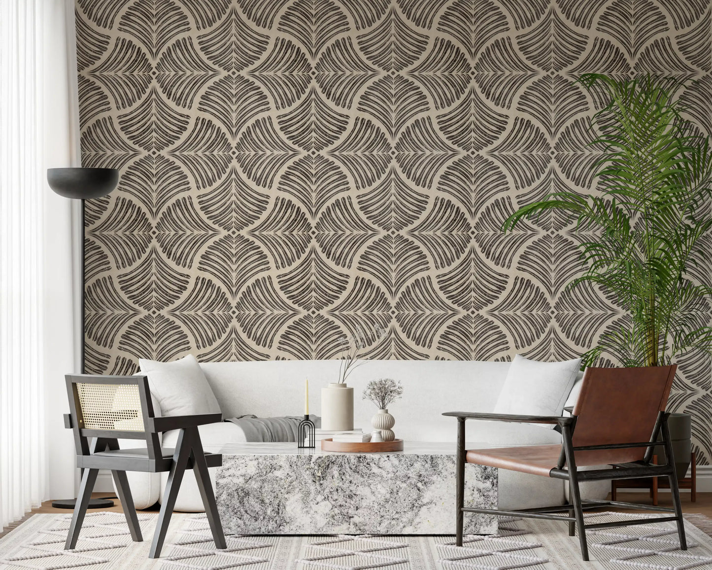Papier peint minimaliste Japandi éventail à écailles texturées marron foncé