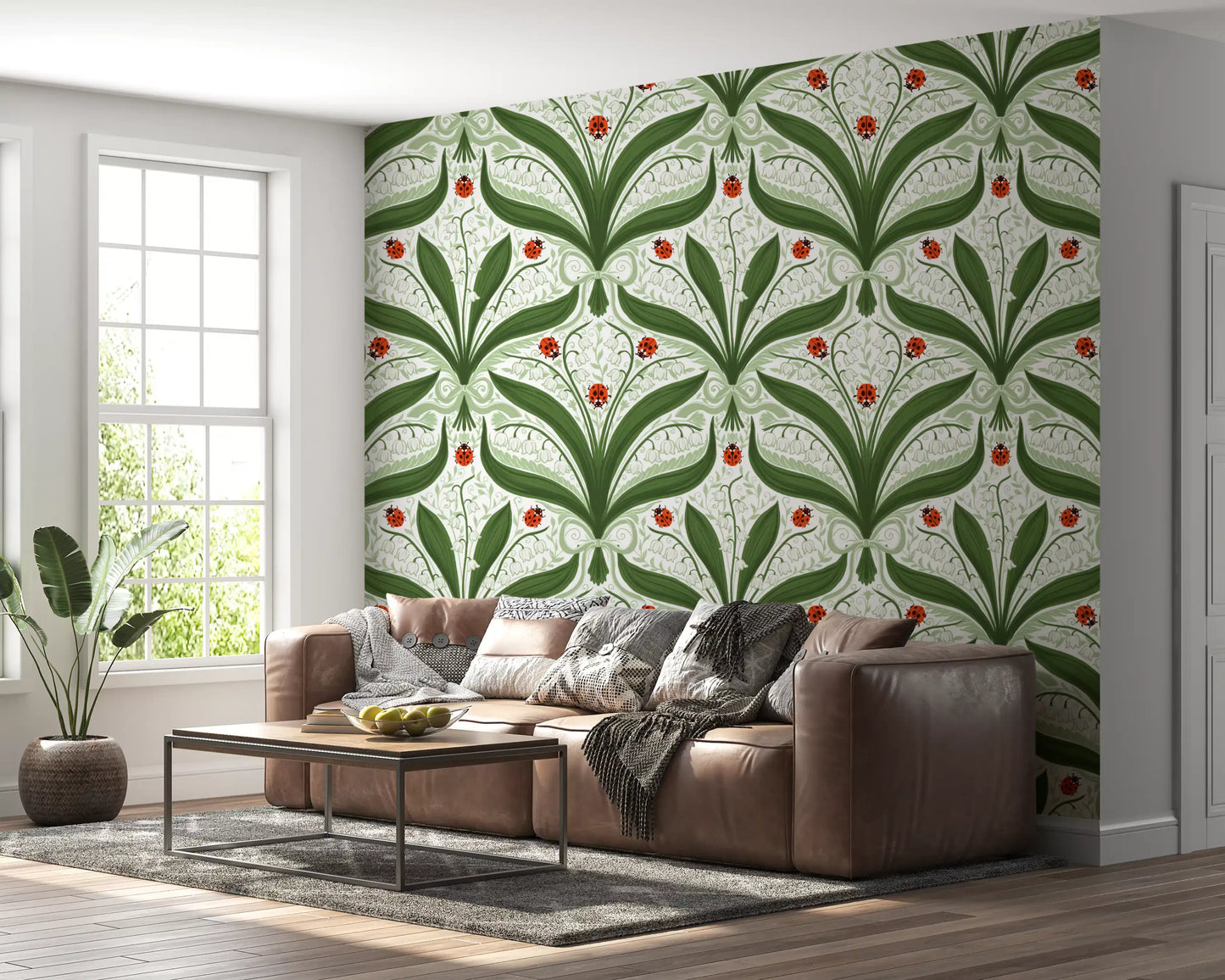 Papel de parede simétrico com lírio-do-vale e joaninhas em verde, branco e vermelho