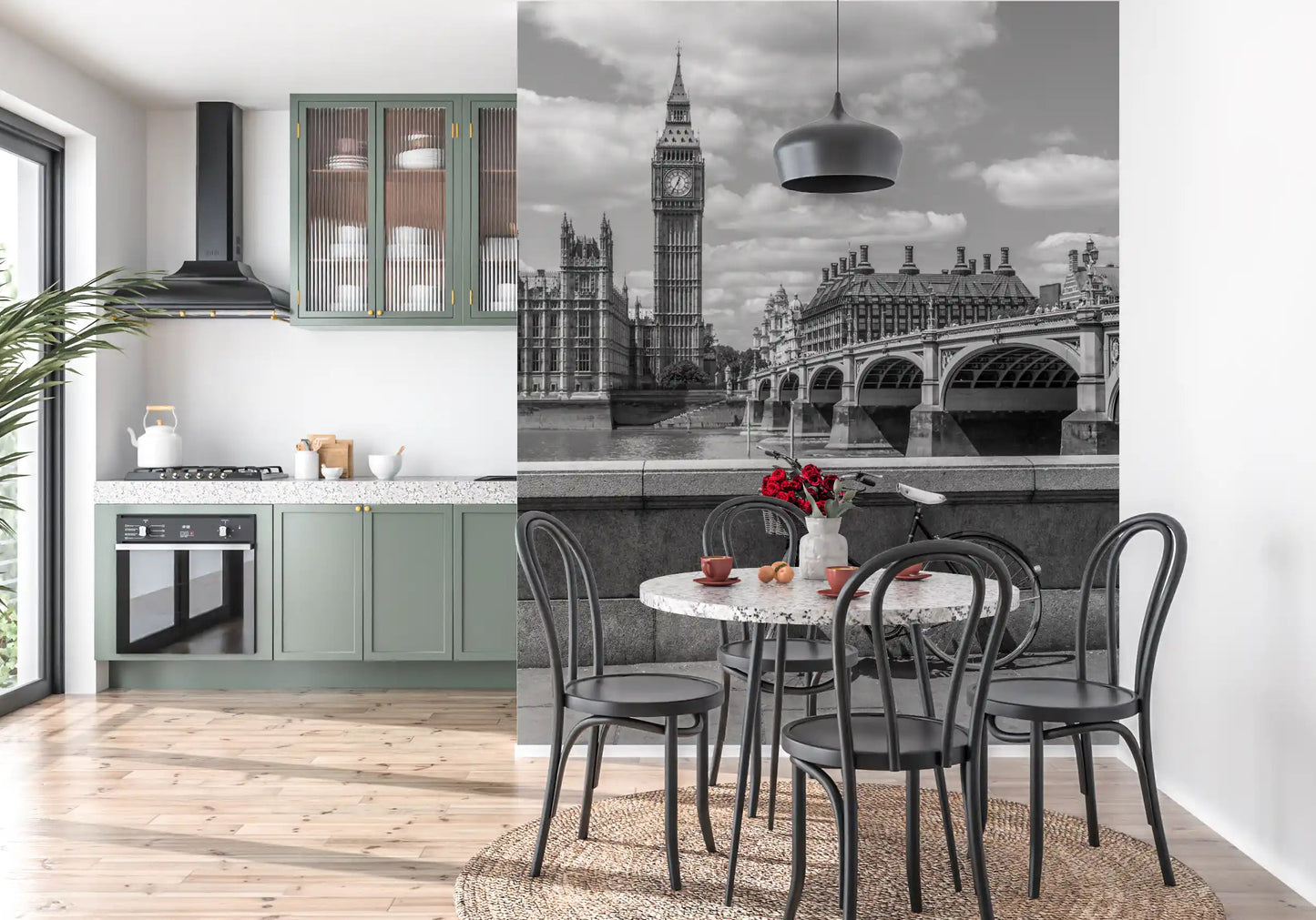 London Love: Monokrom & Røde Roser Vægmaleri