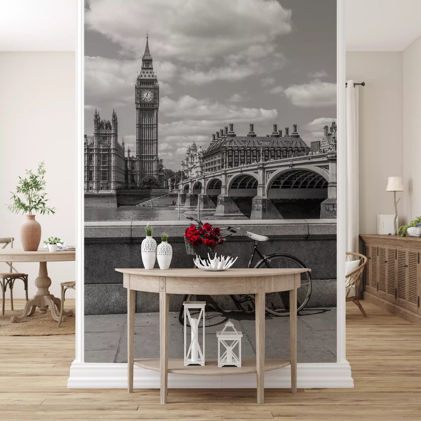 London Love: Monokrom & Røde Roser Vægmaleri