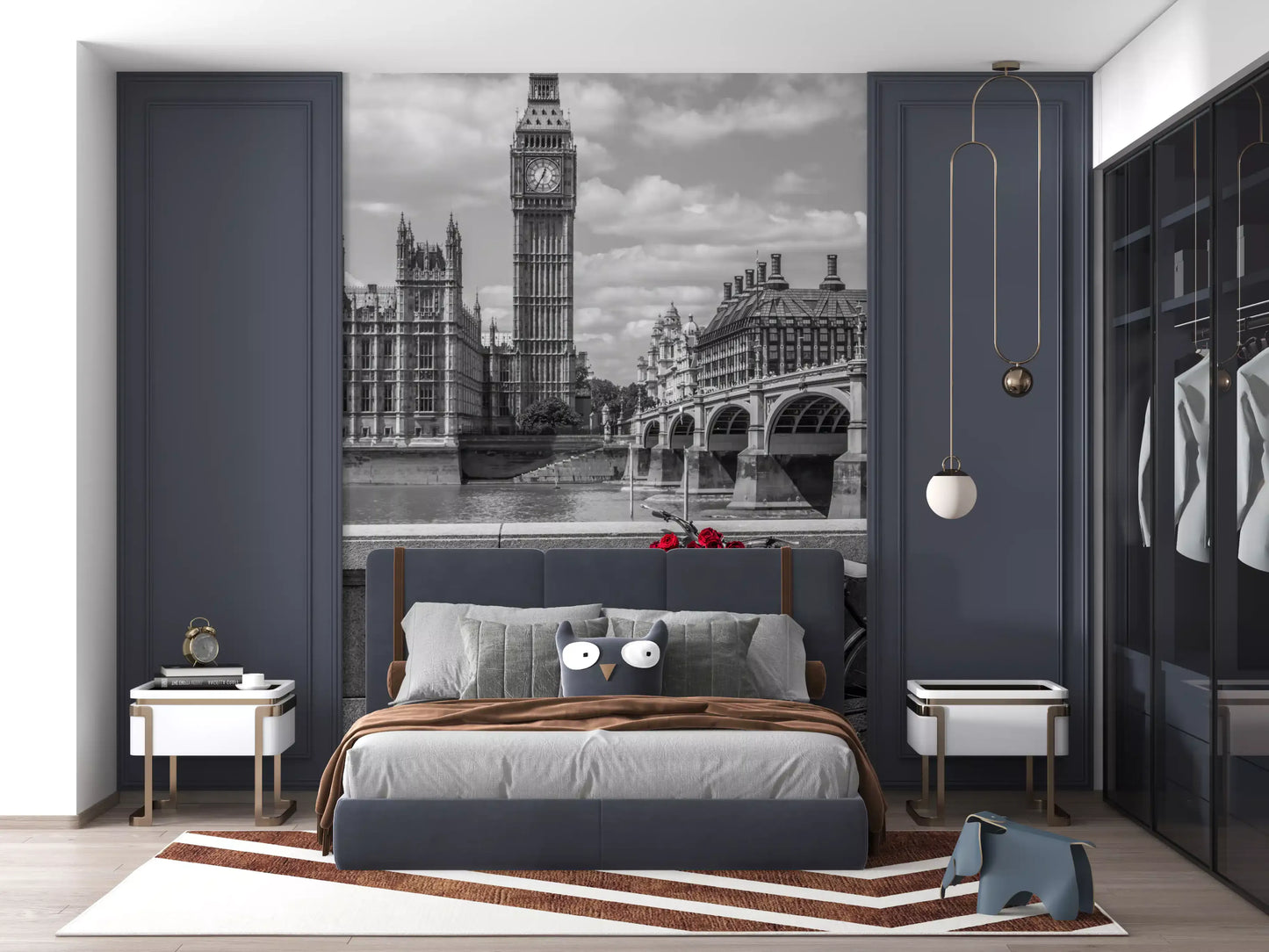 London Love: Monokrom & Røde Roser Vægmaleri