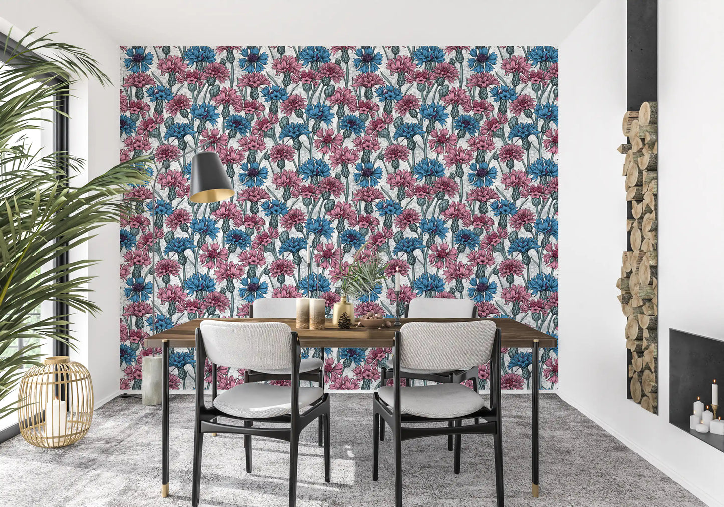 Papel de parede com centáureas cor-de-rosa e azuis sobre fundo branco