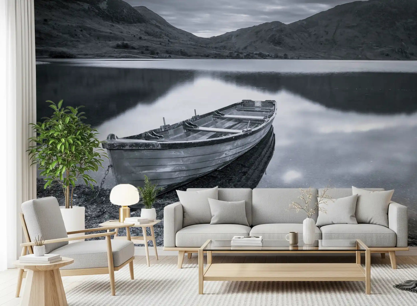 Silent Waters, Fjerne Fjellveggen Mural