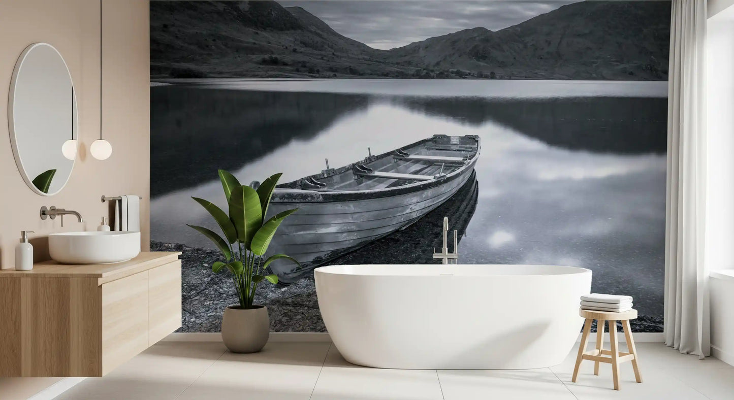 Silent Waters, Fjerne Fjellveggen Mural