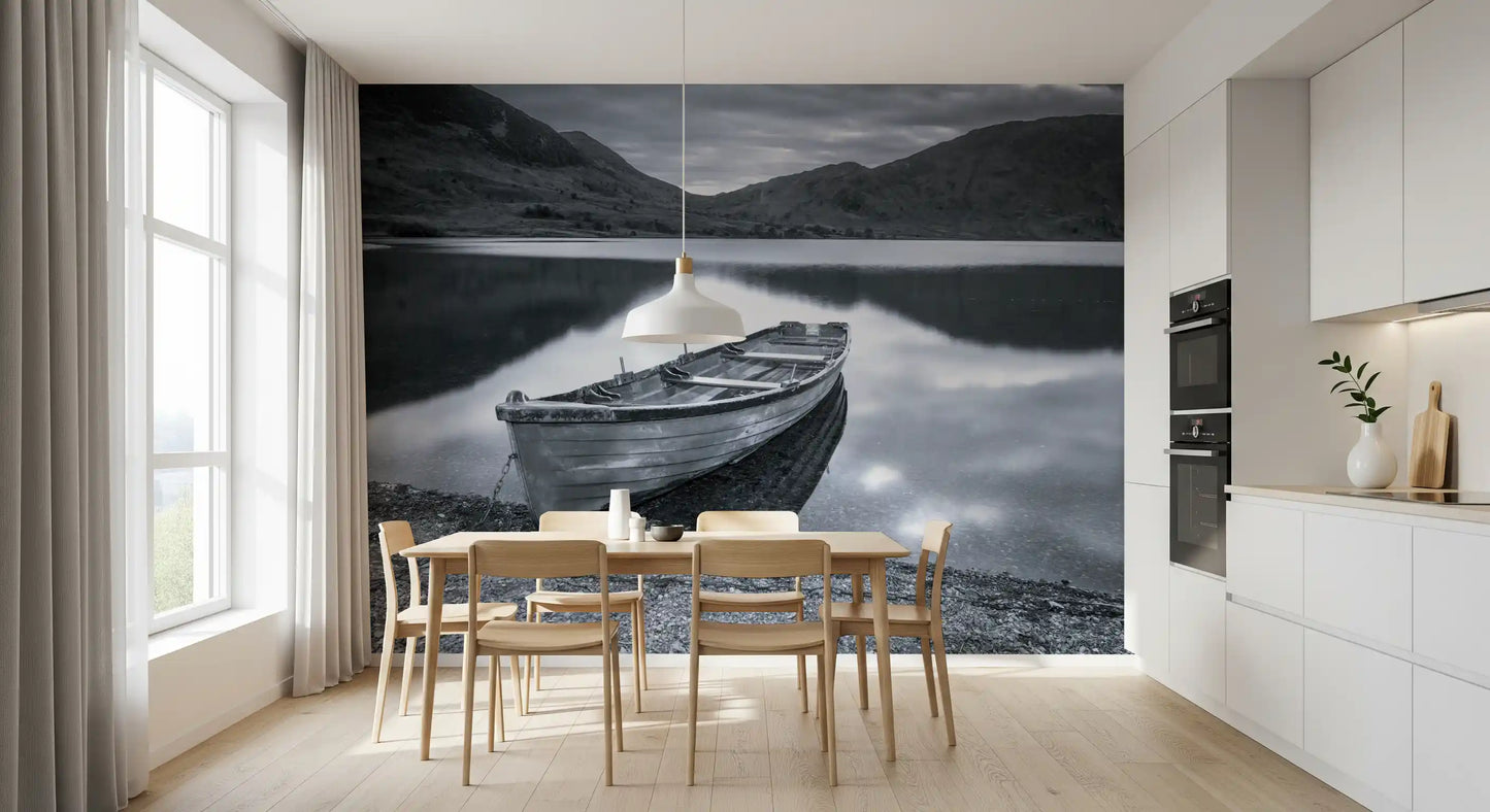 Silent Waters, Fjerne Fjellveggen Mural