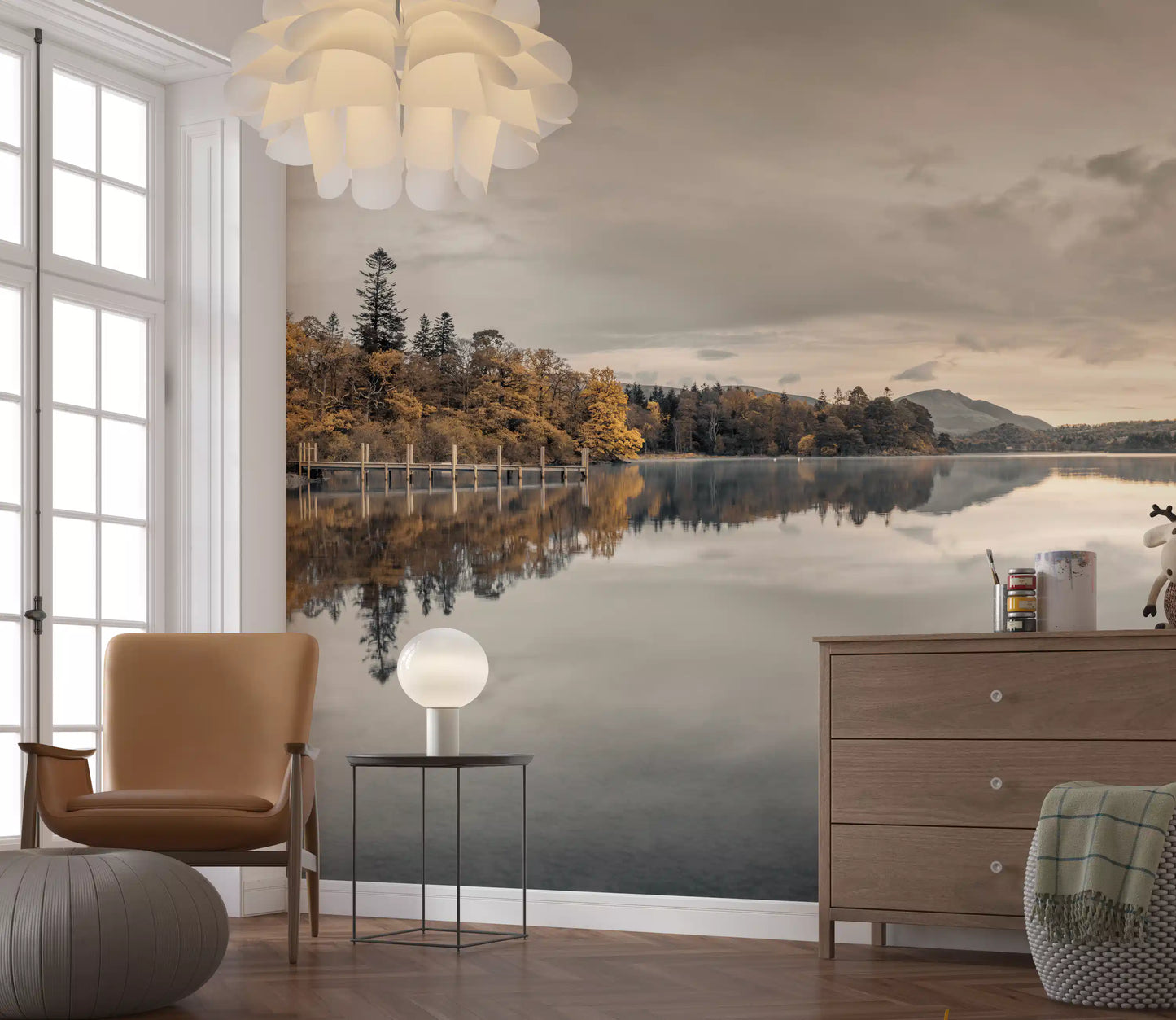 Pictură murală liniștitoare la malul lacului Golden Lakeside