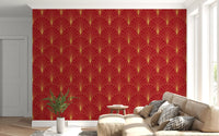 Tapete mit Art-Déco-Fächern in Karmesinrot und Gold