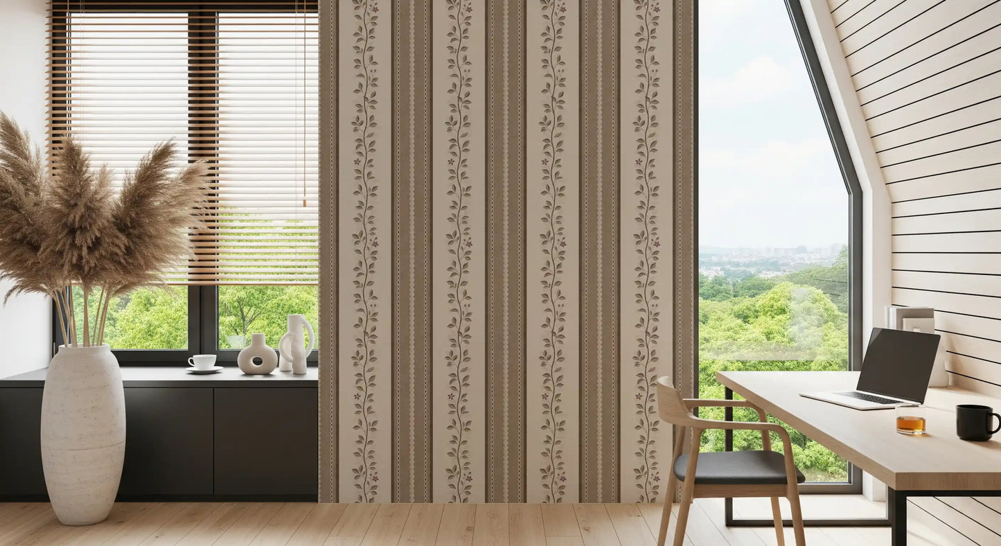 Tapete mit rankendem Wein und Leinenstreifen im Paneel-Design⁠