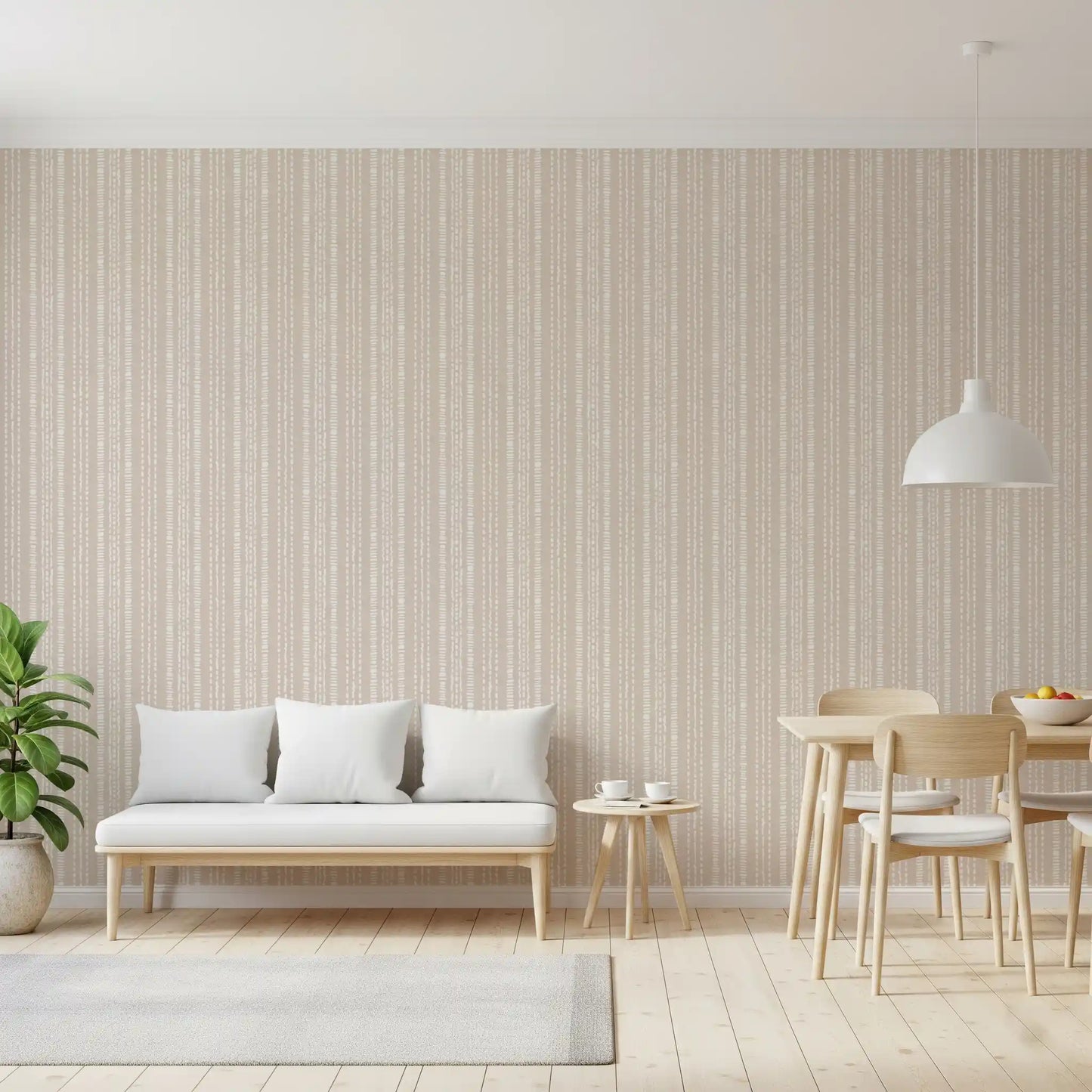 Diskret cremet beige tapet med lineært motiv⁠