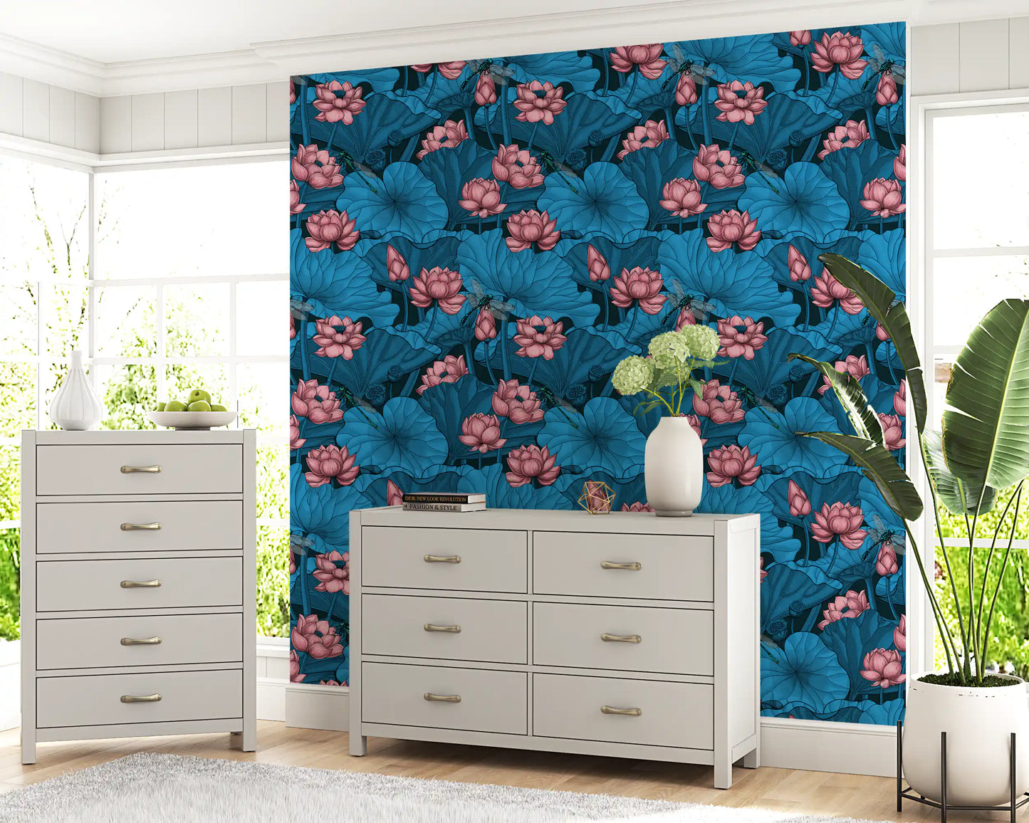 Zen-Lotus-Teich mit Libellen in Rosa und Blau Tapete