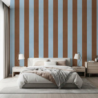 Wandbild mit himmelblauen und erdigen braunen Streifen