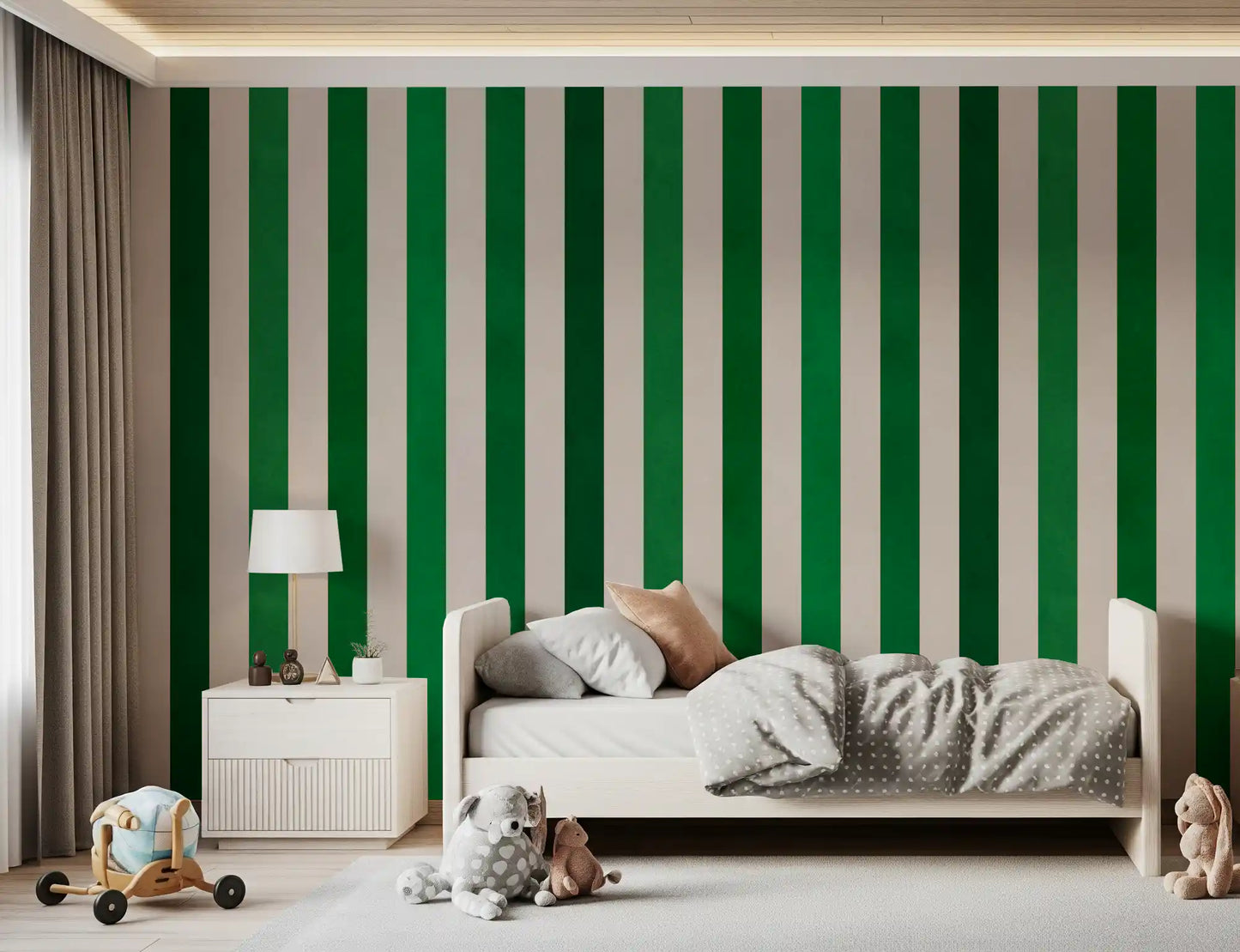 Wandbild mit smaragdgrünen und cremefarbenen vertikalen Streifen