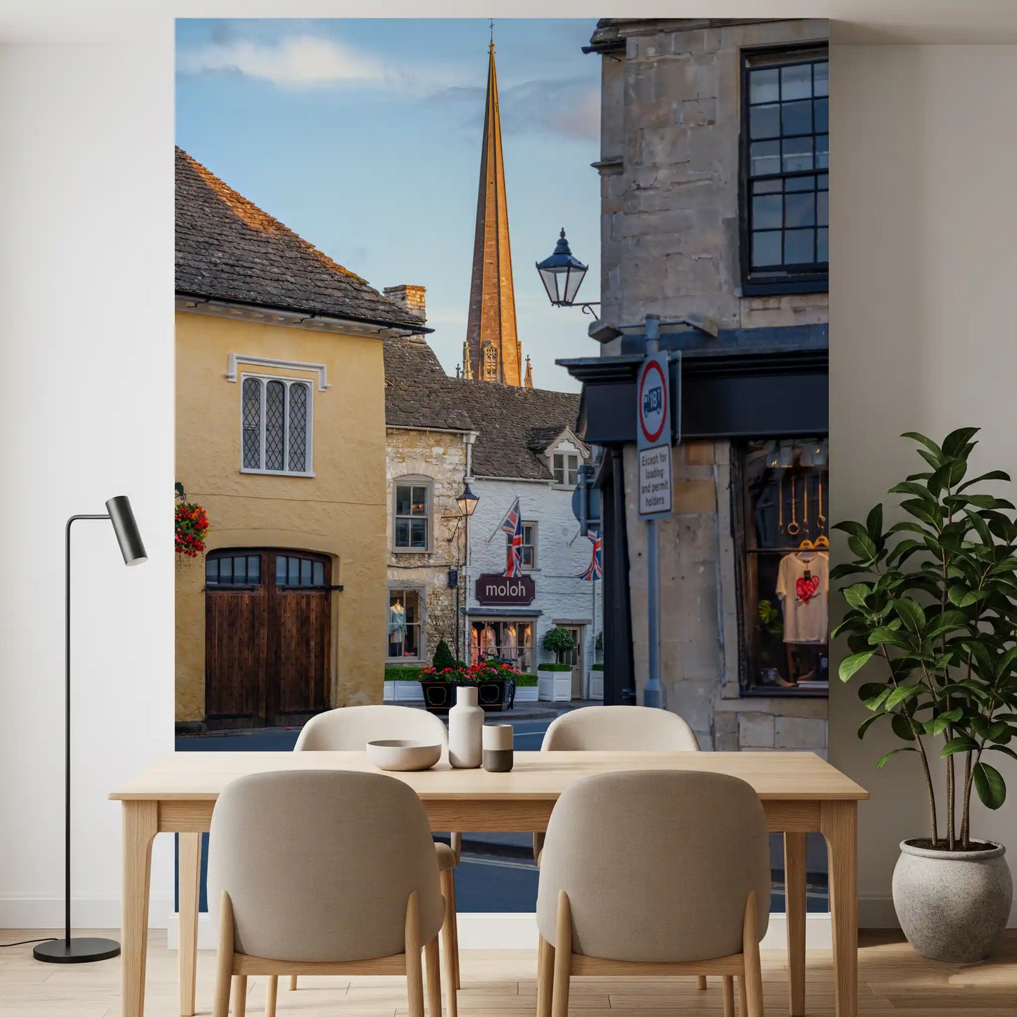 Veggmural med motiv av gamle engelske markedsbygater