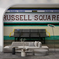 Veggmaleri med London Underground Heritage T-banestasjonsskilt