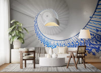 Väggmålning med arkitektonisk detalj av koboltblå spiraltrappa