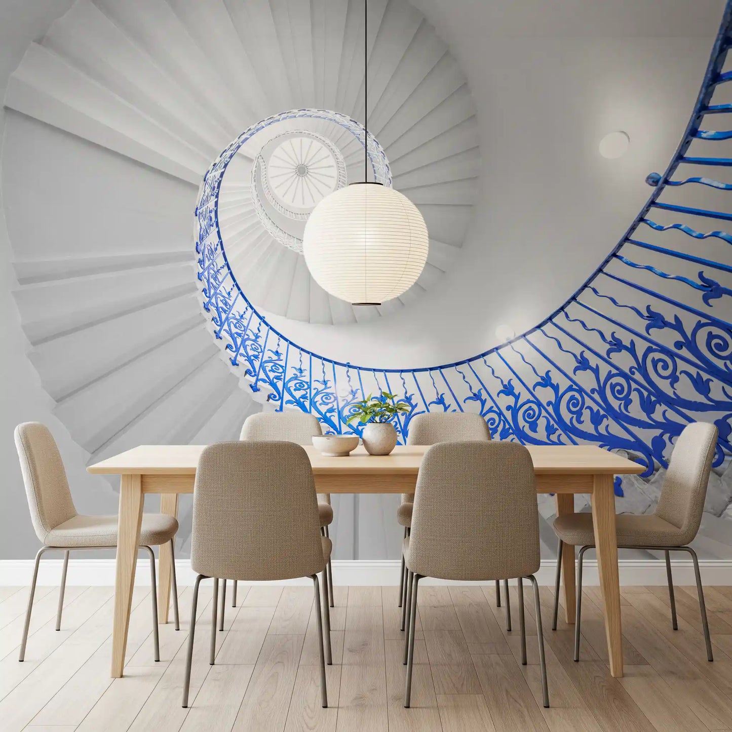 Väggmålning med arkitektonisk detalj av koboltblå spiraltrappa
