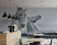 Carta da parati murale con teste di cavallo metalliche in vista architettonica