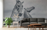 Carta da parati murale con teste di cavallo metalliche in vista architettonica