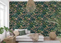 Tapete mit botanischem Blattsilhouetten-Motiv „Midnight Garden“