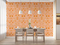 Orangefarbene, verspielte Tapete mit Waldtier-Muster